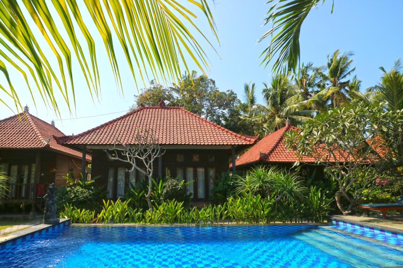 Nyoman Guesthouse And Grill Lembongan Exterior foto